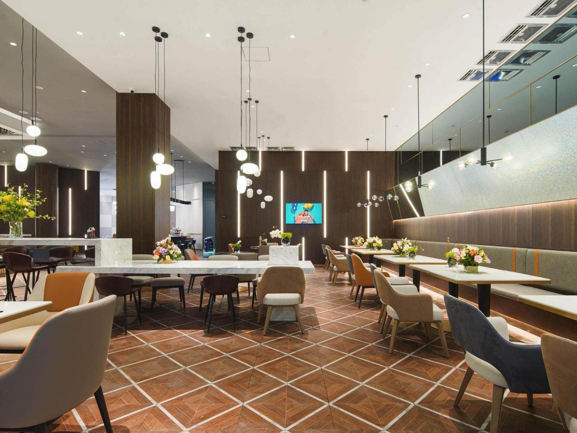 Park Inn By Radisson Nanchong Yilong Star City Plaza Extérieur photo